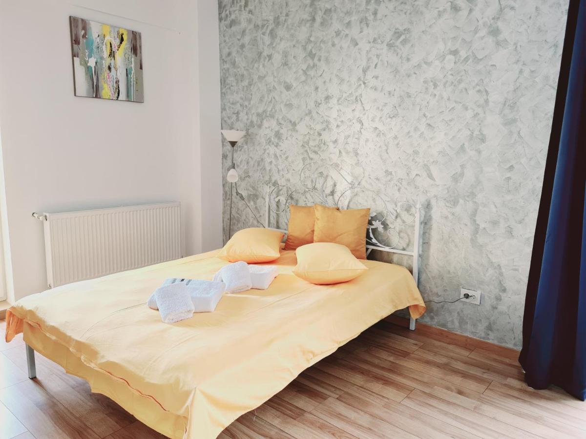 Ultracentral 5* Boutique Hotel Style Apartment. Brand New. 2 Rooms. Spacious. Free Parking Cluj-Napoca Ngoại thất bức ảnh