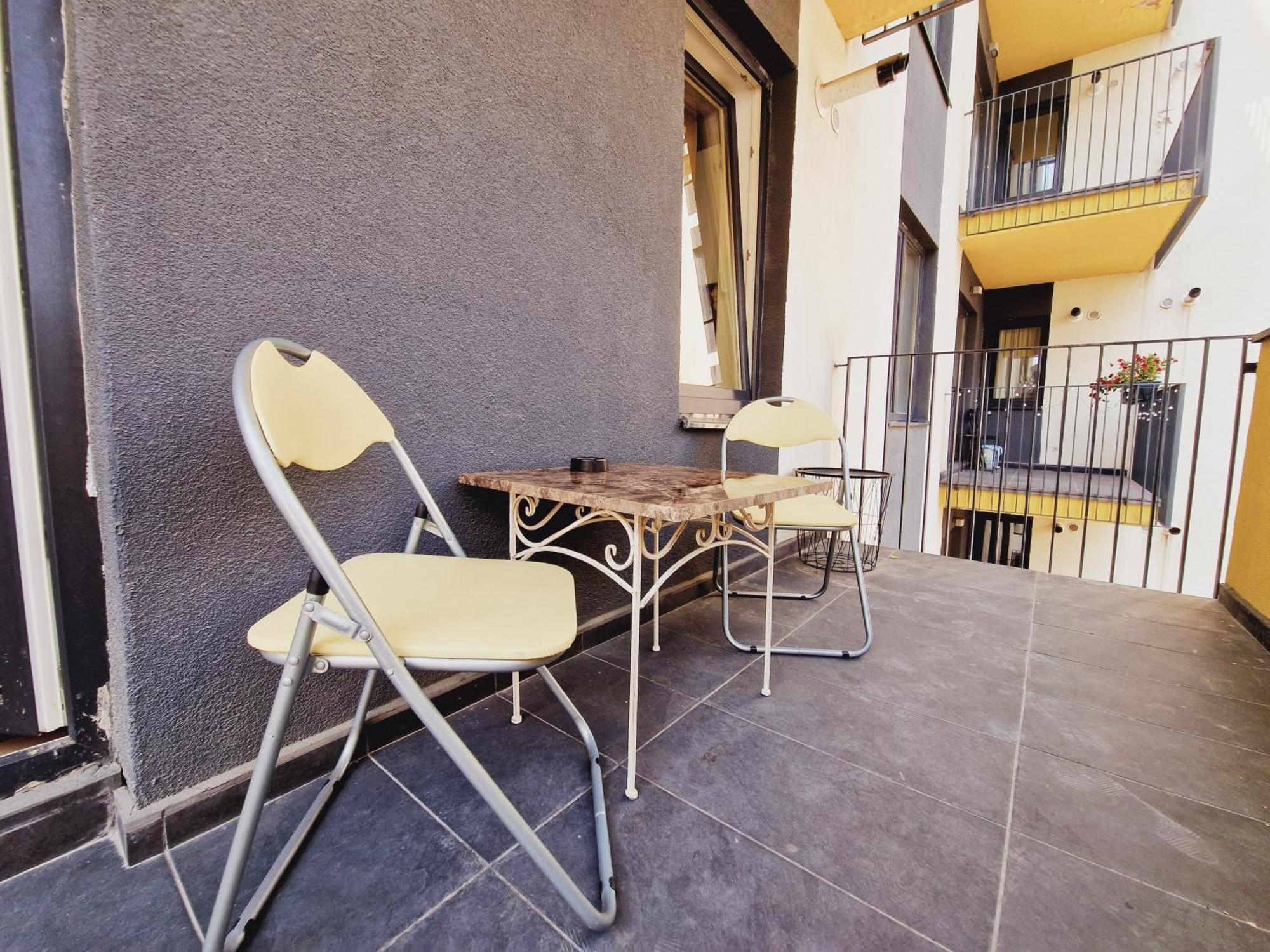 Ultracentral 5* Boutique Hotel Style Apartment. Brand New. 2 Rooms. Spacious. Free Parking Cluj-Napoca Ngoại thất bức ảnh