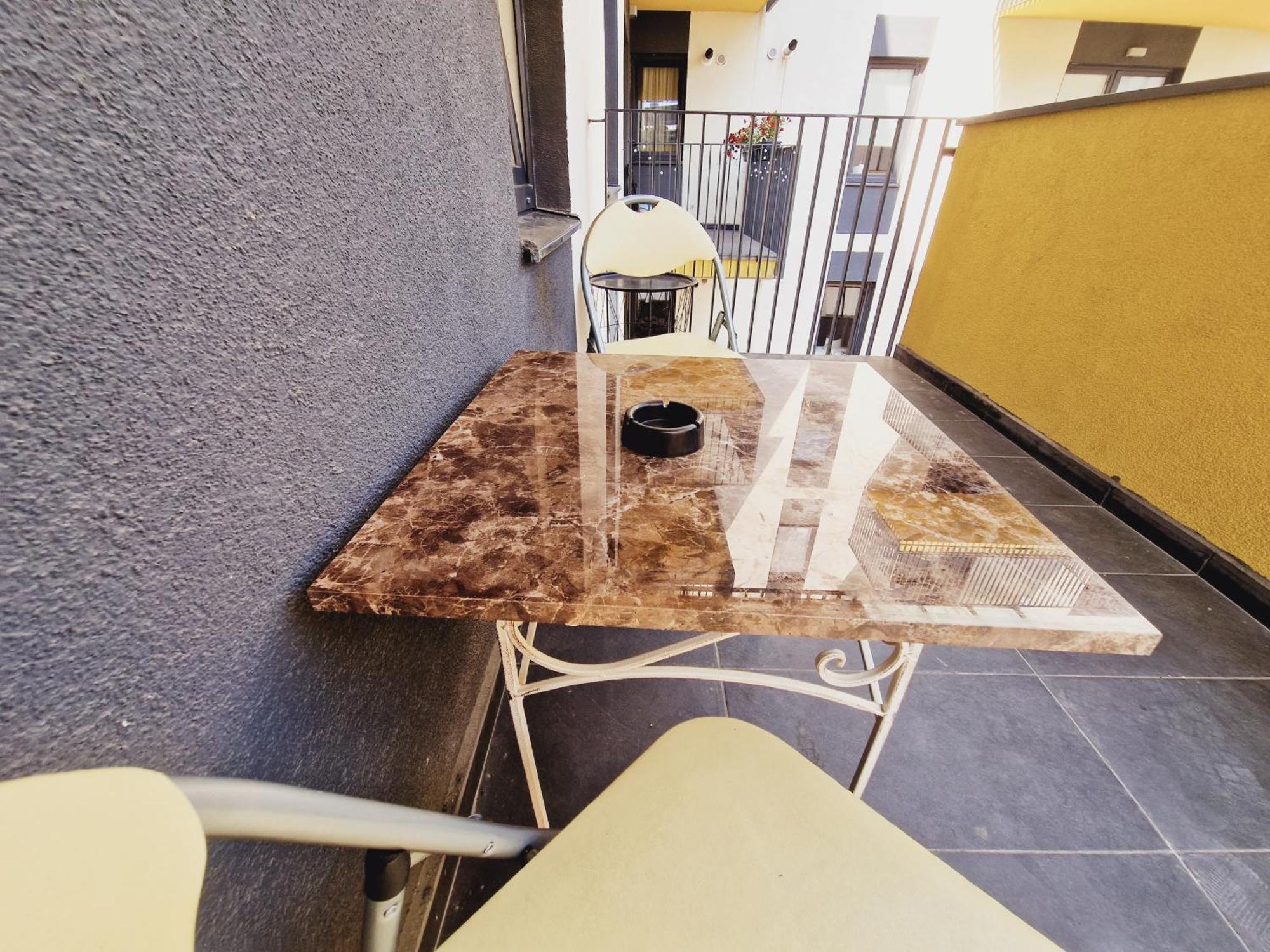 Ultracentral 5* Boutique Hotel Style Apartment. Brand New. 2 Rooms. Spacious. Free Parking Cluj-Napoca Ngoại thất bức ảnh